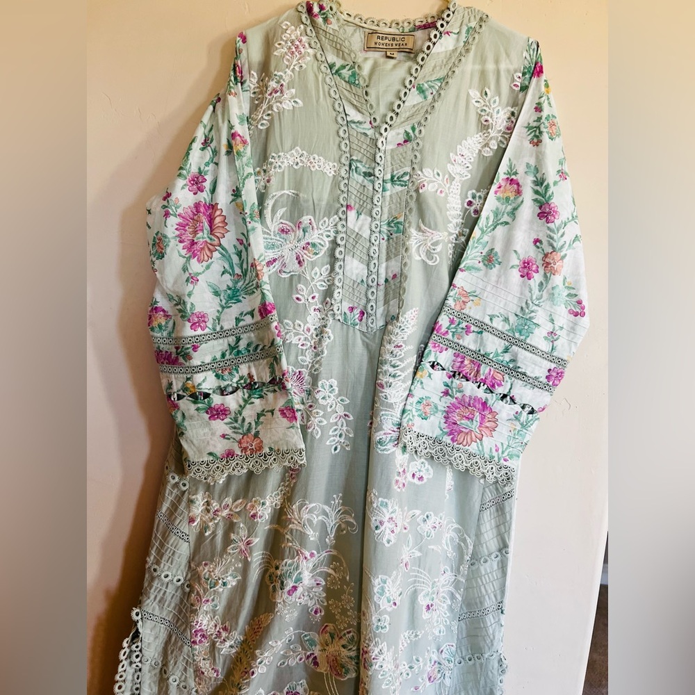 Embroidered Kurta Set brand Republic womenswear Pakistani Indian dress - Picture 4 of 14